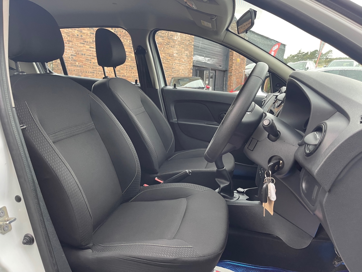 Used Dacia Sandero 2018 for sale - 76046092: Photo 12
