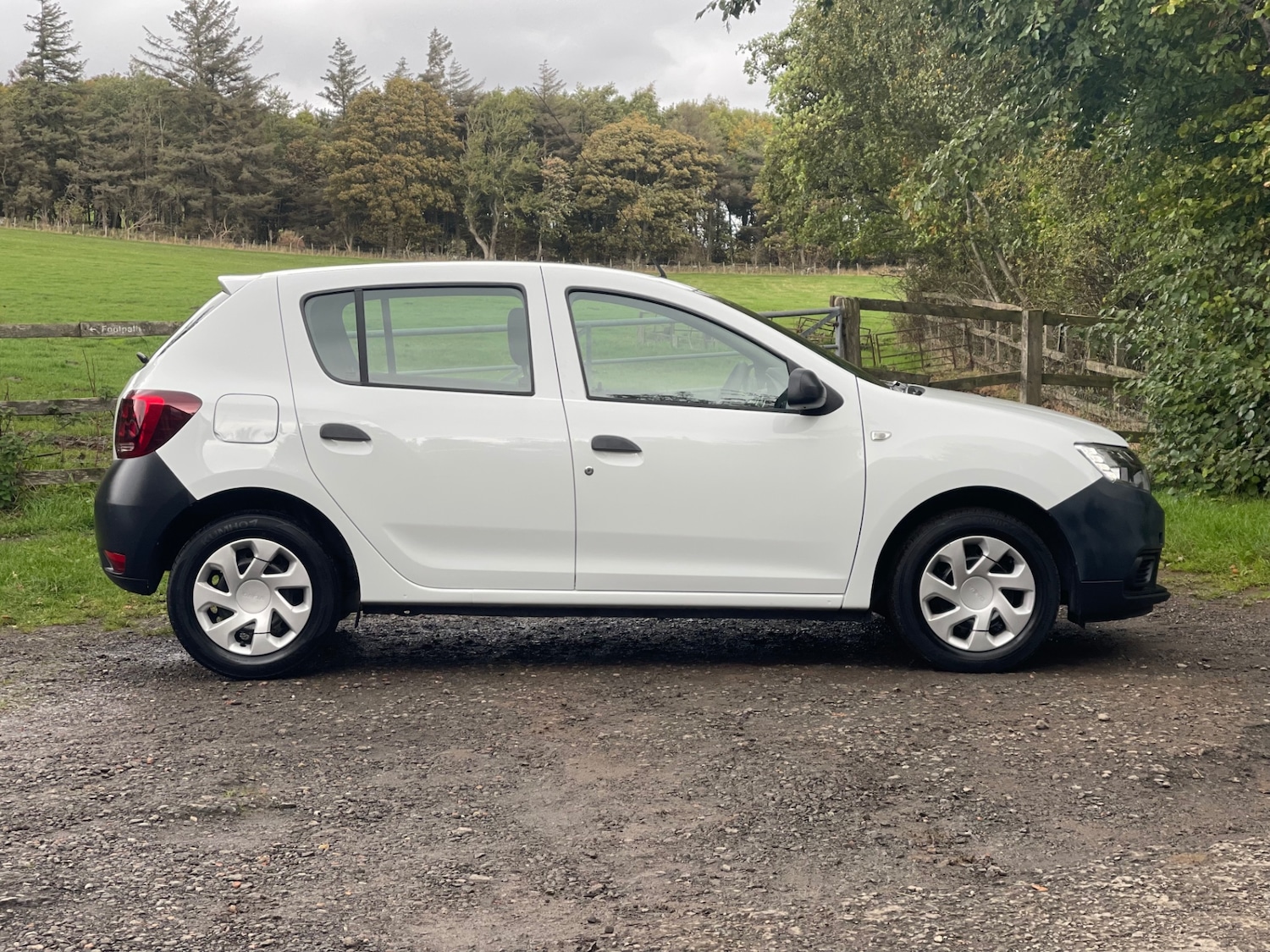 Used Dacia Sandero 2018 for sale - 76046092: Photo 3