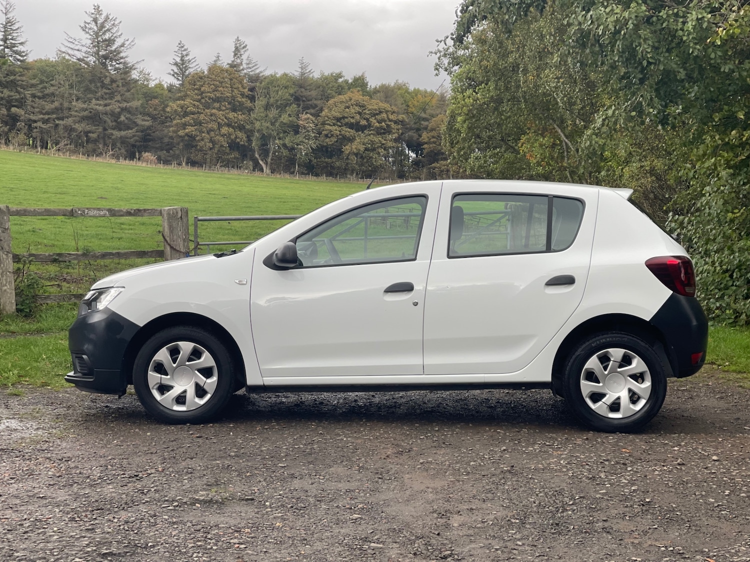 Used Dacia Sandero 2018 for sale - 76046092: Photo 4