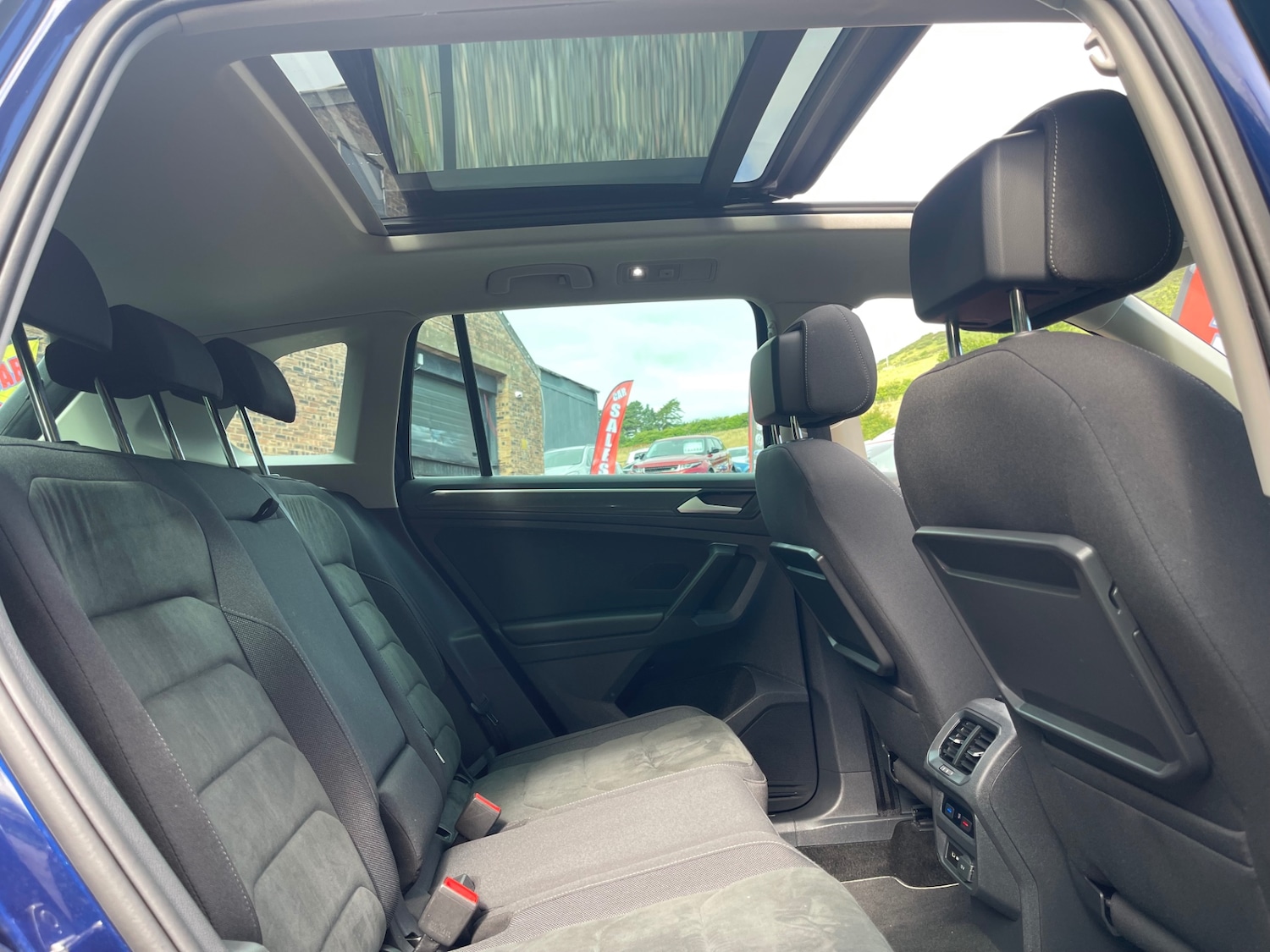 Used Volkswagen Tiguan 2020 for sale - 76353763: Photo 21