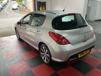 Used Peugeot 308 2011 for sale - 79459070: Photo