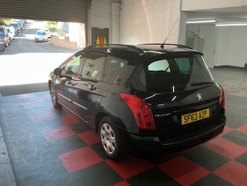 Used Peugeot 308 2013 for sale - 79448359: Photo