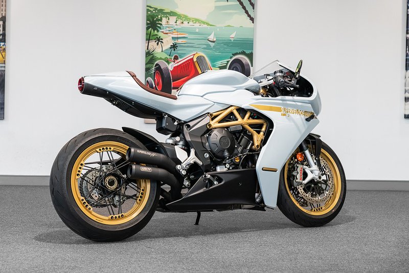 MV Agusta Superveloce 800