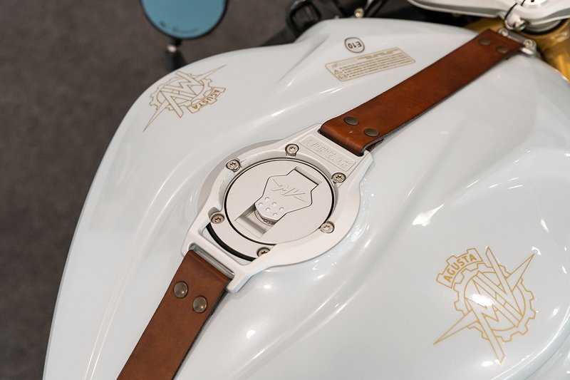 MV Agusta Superveloce 800