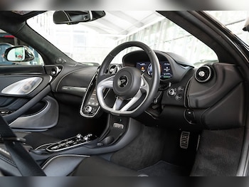 Used McLaren GT 2023 for sale - 76193942: Photo