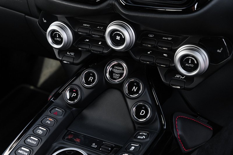 Used Aston Martin Vantage 2022 for sale - 76224042: Photo 11