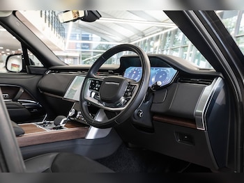 Used Land Rover Range Rover 2023 for sale - 79435818: Photo