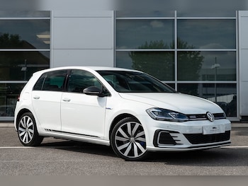 Used Volkswagen Golf 2018 for sale - 79435894: Photo