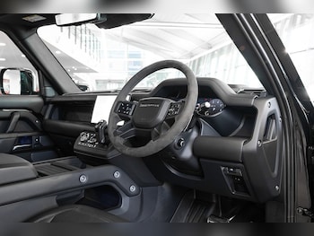 Used Land Rover Defender 2022 for sale - 79435812: Photo