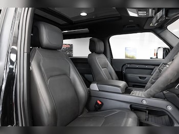 Used Land Rover Defender 2022 for sale - 79435812: Photo