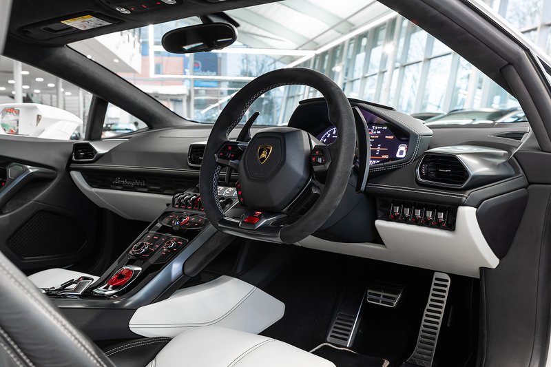 Used Lamborghini Huracan 2014 for sale - 77328692: Photo 3