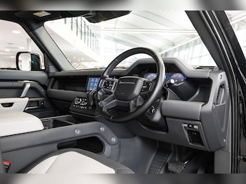 Used Land Rover Defender 2022 for sale - 79435820: Photo