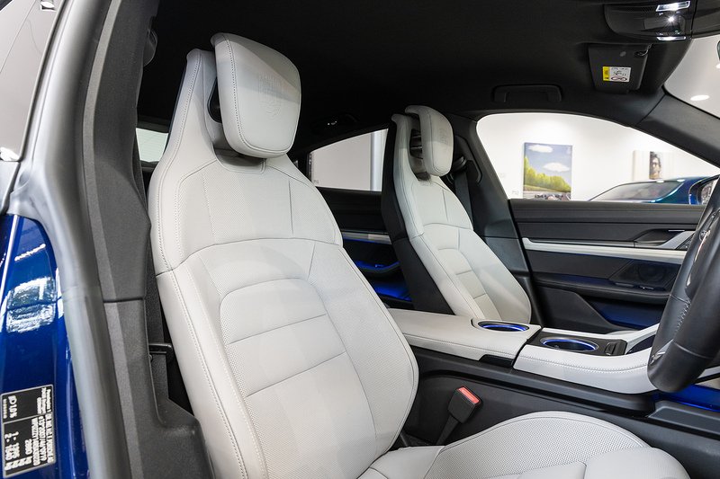 Used Porsche Taycan 2023 for sale - 76341095: Photo 4