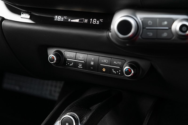 Used Ferrari 812 Superfast 2018 for sale - 76605279: Photo 16