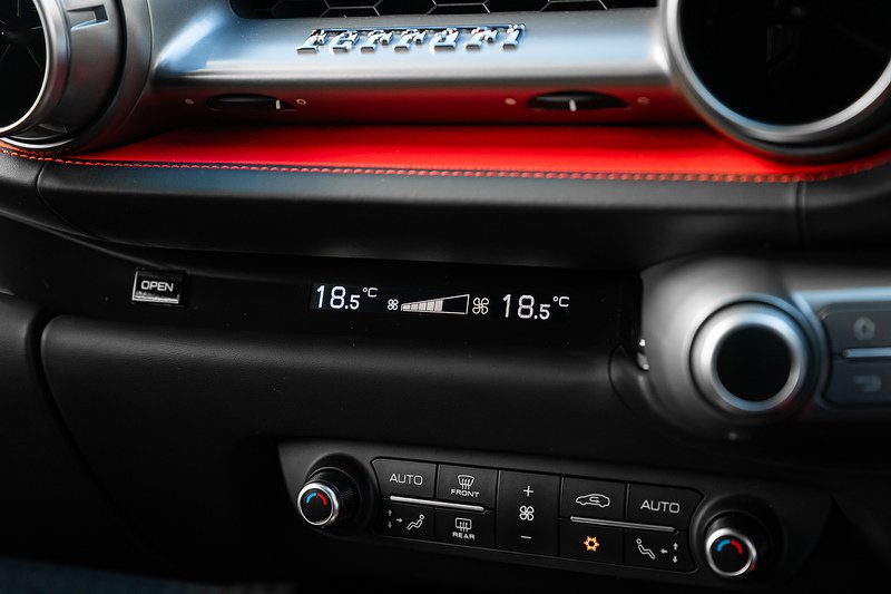 Used Ferrari 812 Superfast 2018 for sale - 76605279: Photo 17