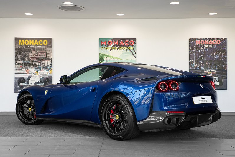 Used Ferrari 812 Superfast 2018 for sale - 76605279: Photo 2