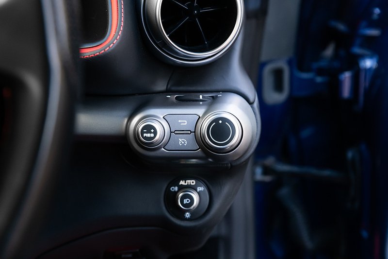 Used Ferrari 812 Superfast 2018 for sale - 76605279: Photo 37