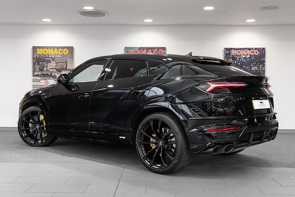 Used Lamborghini Urus 2023 for sale - 76288025: Photo 2