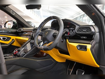 Used Lamborghini Urus 2023 for sale - 76288025: Photo 3