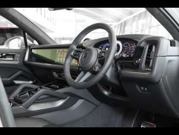 Used Porsche Cayenne 2025 for sale - 74516664: Photo