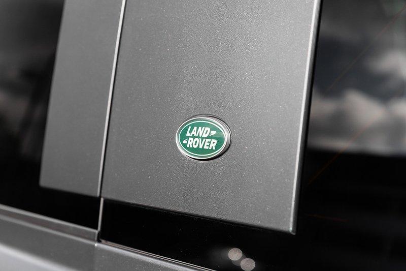 Used Land Rover Defender 2023 for sale - 78069559: Photo 13