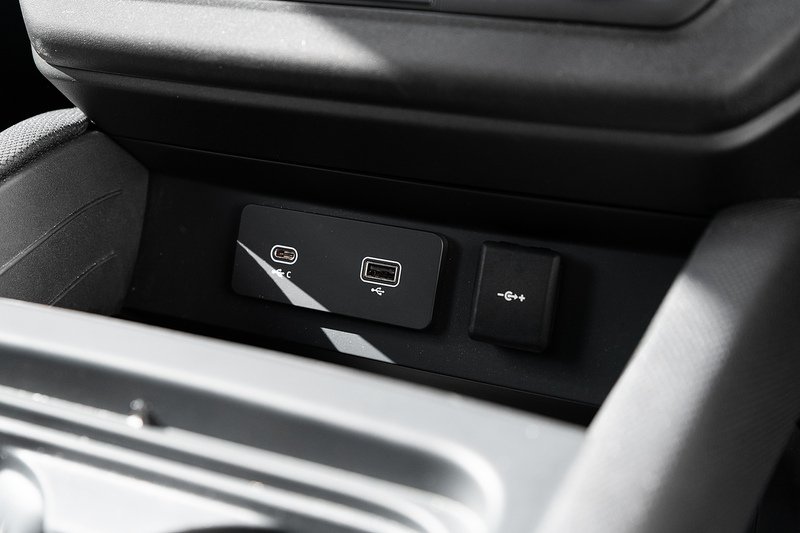 Used Land Rover Defender 2023 for sale - 78069559: Photo 25