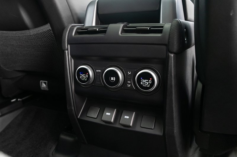 Used Land Rover Defender 2023 for sale - 78069559: Photo 26