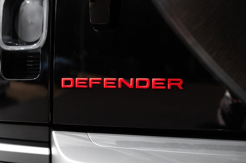 Used Land Rover Defender 2023 for sale - 78069559: Photo 8