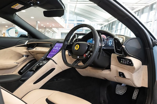 Used Ferrari Roma 2023 for sale - 73436460: Photo 3