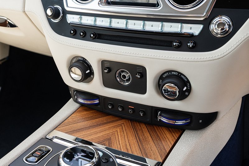 Used Rolls-Royce Wraith for sale - 77247383: Photo 10