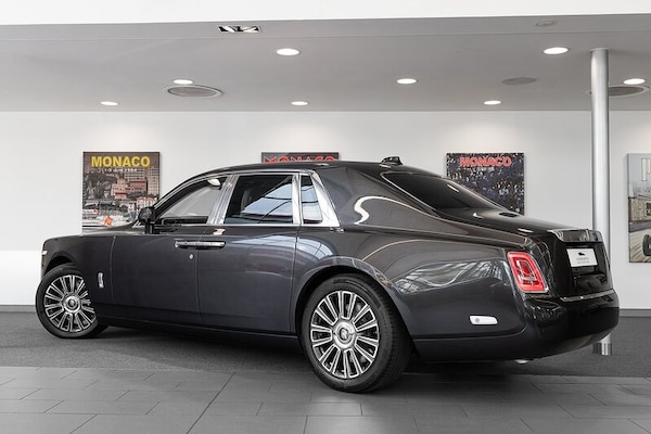 Used Rolls-Royce Phantom 2019 for sale - 75189849: Photo 2