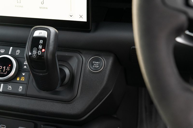 Used Land Rover Defender 2022 for sale - 77118252: Photo 12