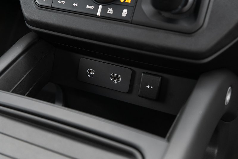 Used Land Rover Defender 2022 for sale - 77118252: Photo 13