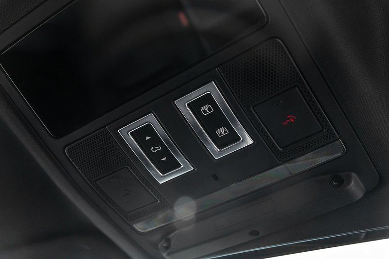 Used Land Rover Defender 2022 for sale - 77118252: Photo 17