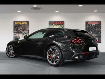 Used Ferrari GTC4Lusso 2018 for sale - 74721370: Photo