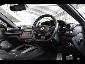 Used Ferrari GTC4Lusso 2018 for sale - 74721370: Photo