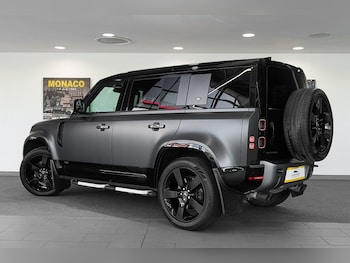 Used Land Rover Defender 110 2022 for sale - 78371499: Photo