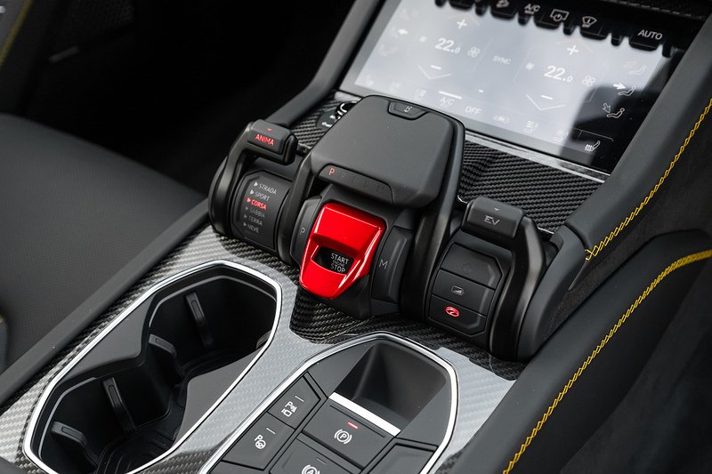 Used Lamborghini Urus 2025 for sale - 77622004: Photo 15