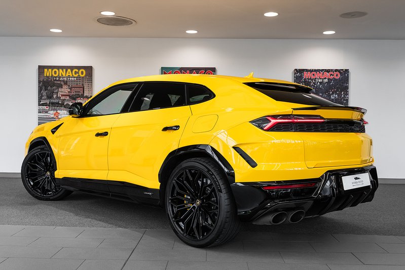 Used Lamborghini Urus 2025 for sale - 77622004: Photo 2