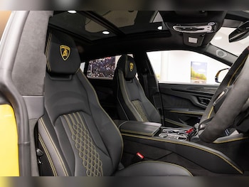 Used Lamborghini Urus 2025 for sale - 77622004: Photo