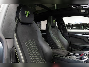 Used Lamborghini Urus 2019 for sale - 78712395: Photo