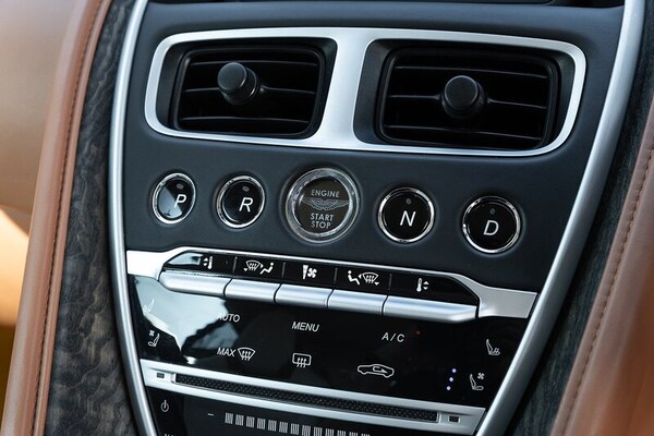 Used Aston Martin DBS 2019 for sale - 75283701: Photo 10