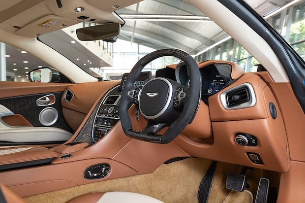 Used Aston Martin DBS 2019 for sale - 75283701: Photo 3