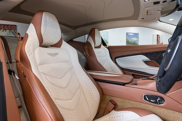 Used Aston Martin DBS 2019 for sale - 75283701: Photo 4