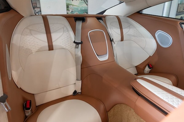Used Aston Martin DBS 2019 for sale - 75283701: Photo 5
