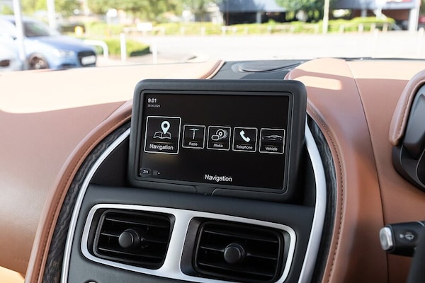 Used Aston Martin DBS 2019 for sale - 75283701: Photo 8