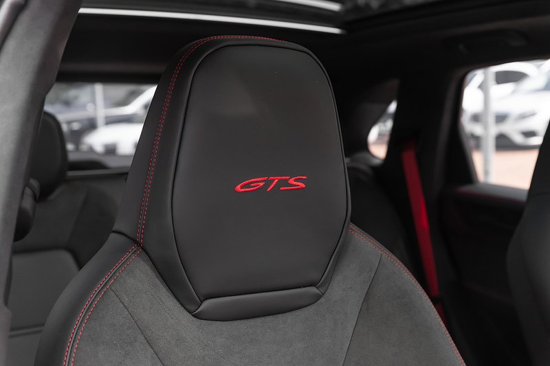 Used Porsche Cayenne 2024 for sale - 76133017: Photo 14