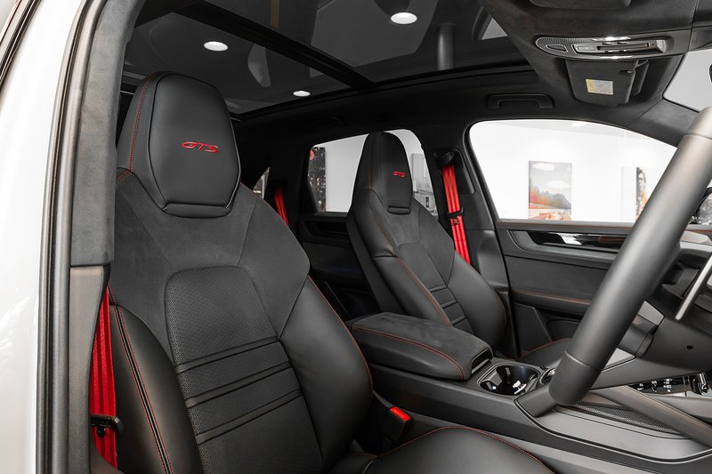 Used Porsche Cayenne 2024 for sale - 76133017: Photo 4