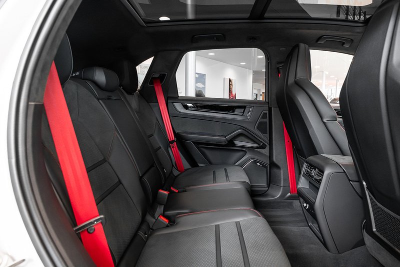 Used Porsche Cayenne 2024 for sale - 76133017: Photo 5