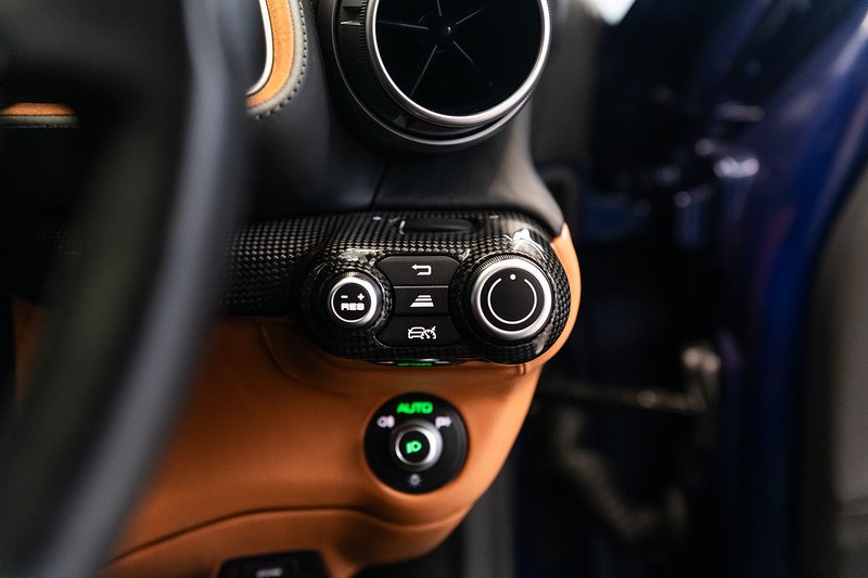 Used Ferrari 812 Superfast 2020 for sale - 77452583: Photo 21